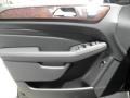 Black - ML 350 4Matic Photo No. 6