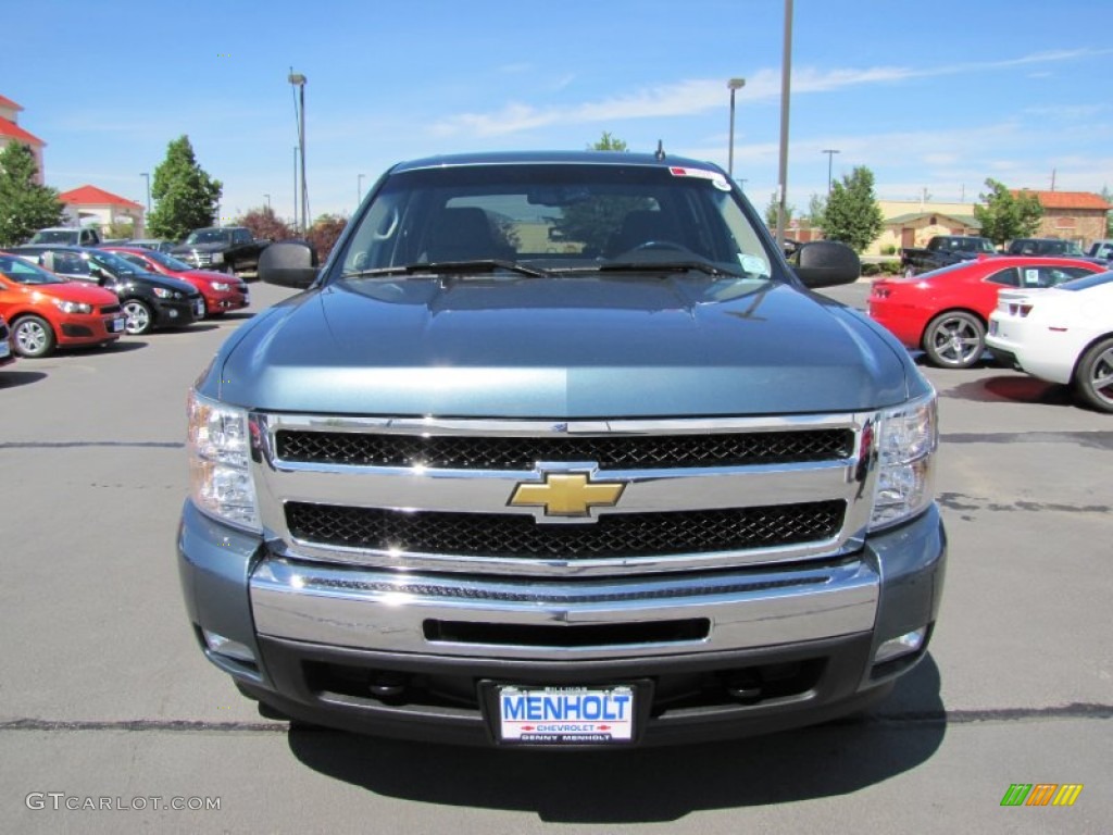 2009 Silverado 1500 LT Z71 Crew Cab 4x4 - Blue Granite Metallic / Ebony photo #2