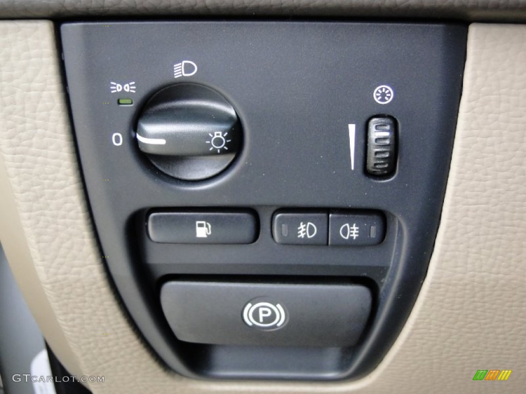 2007 Volvo XC90 V8 AWD Controls Photo #66478733