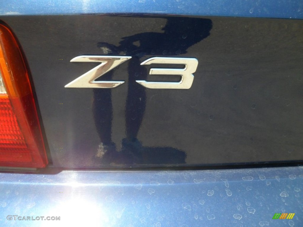 1998 BMW Z3 1.9 Roadster Marks and Logos Photos