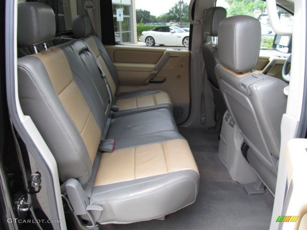 2004 Nissan Titan LE Crew Cab 4x4 Interior Color Photos