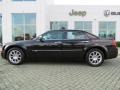 Brilliant Black - 300 C HEMI Photo No. 2