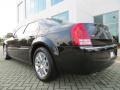 Brilliant Black - 300 C HEMI Photo No. 3