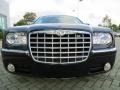 Brilliant Black - 300 C HEMI Photo No. 8