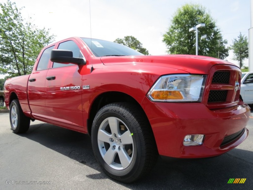 2012 Ram 1500 Express Quad Cab 4x4 - Flame Red / Dark Slate Gray/Medium Graystone photo #4