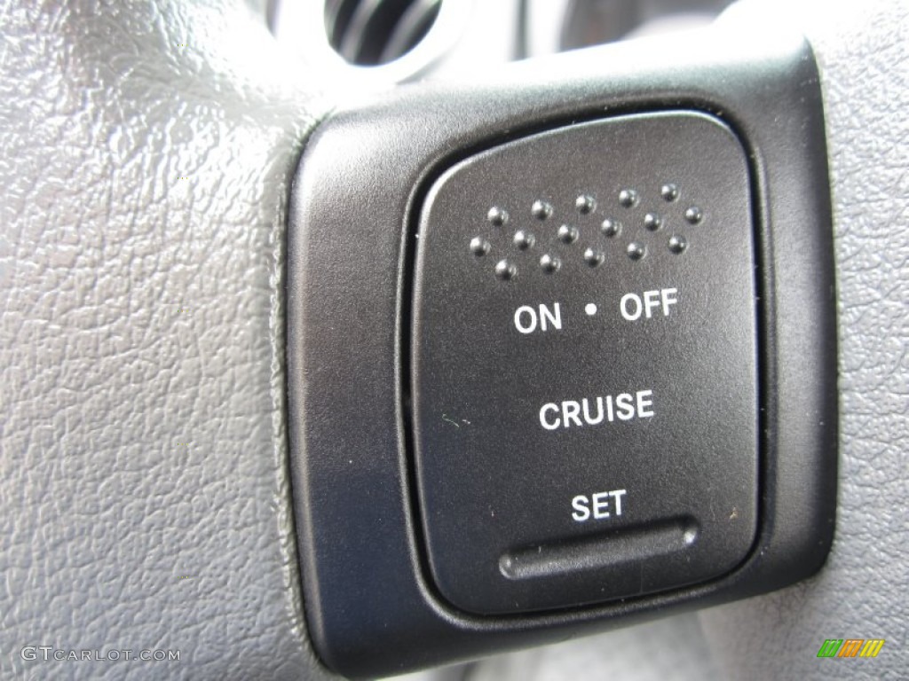2007 Mitsubishi Raider LS Extended Cab Controls Photo #66492165