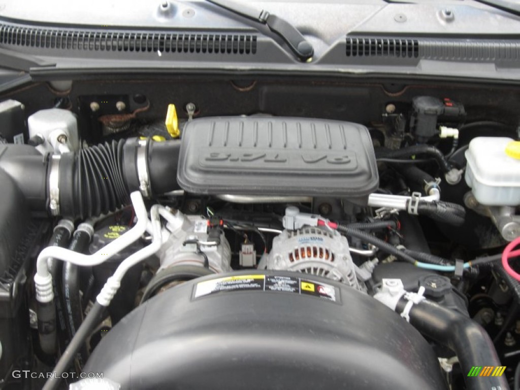 2007 Mitsubishi Raider LS Extended Cab Engine Photos