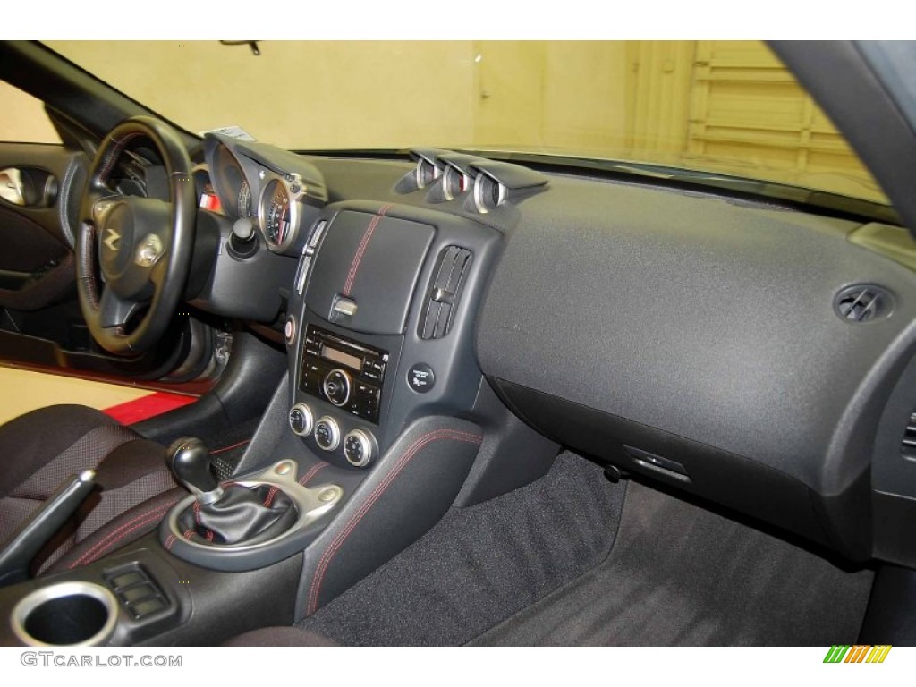 2010 Nissan 370Z NISMO Coupe NISMO Black/Red Cloth Dashboard Photo #66496353
