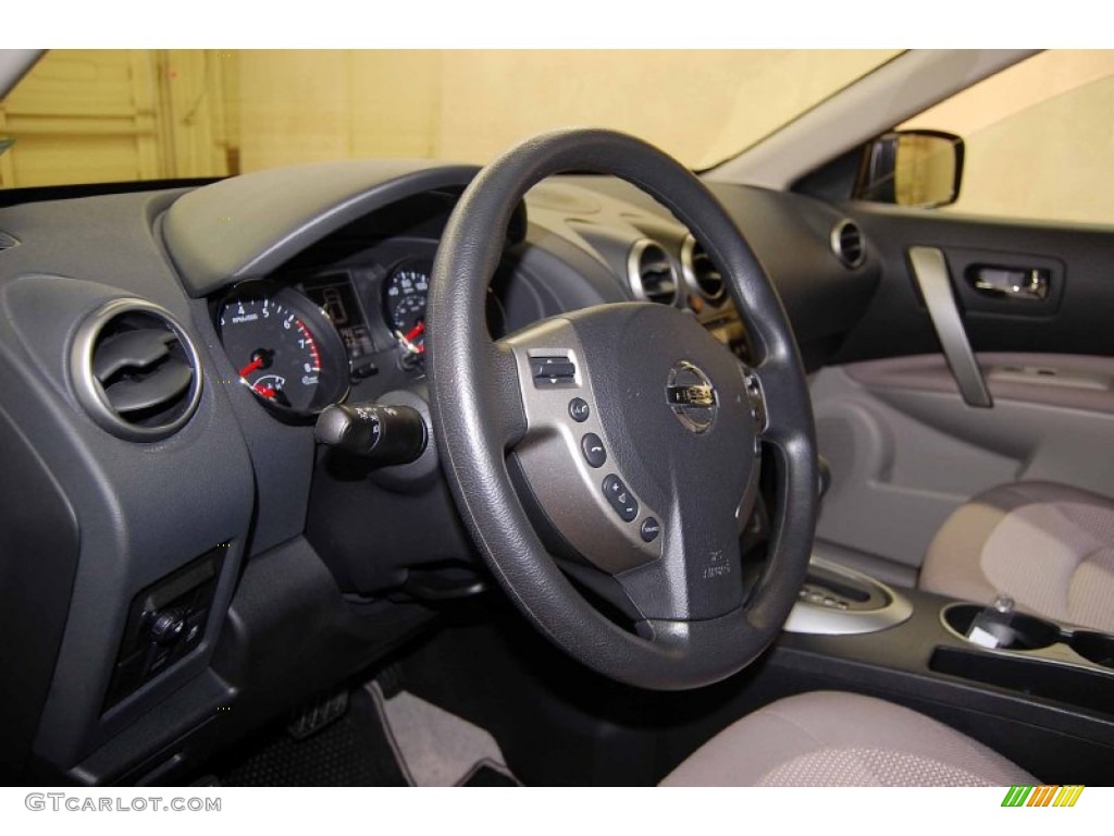 2011 Rogue SV AWD - Pearl White / Gray photo #11