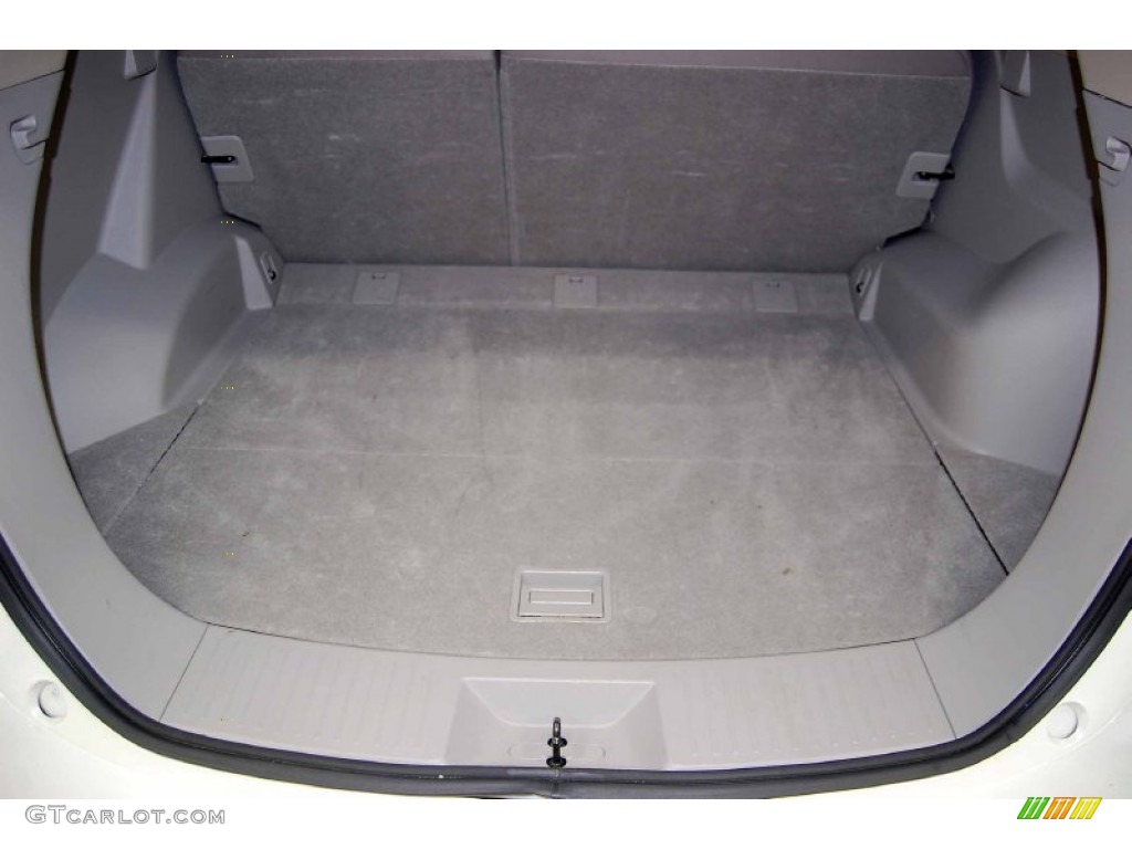 2011 Rogue SV AWD - Pearl White / Gray photo #15