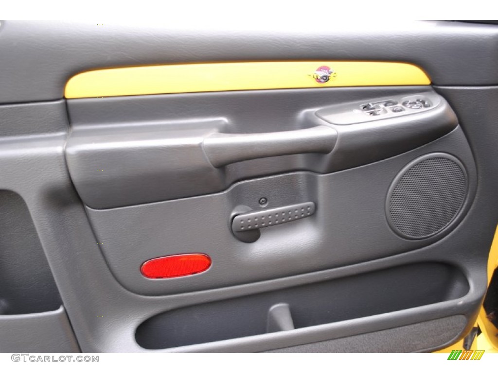 2005 Dodge Ram 1500 SLT Rumble Bee Regular Cab 4x4 Dark Slate Gray Door Panel Photo #66500133