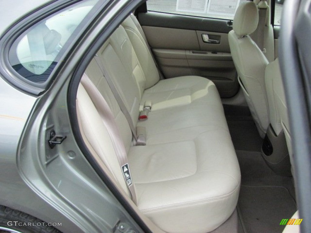 2002 Ford Taurus SES Rear Seat Photo #66501069