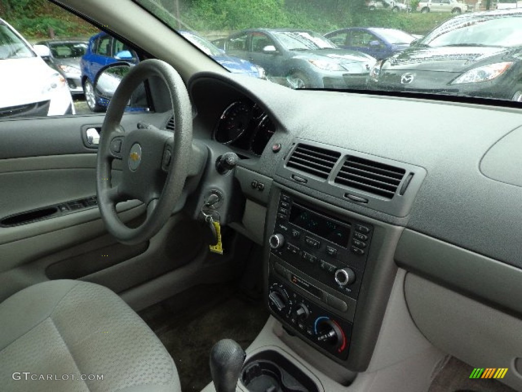 2006 Cobalt LT Sedan - Ultra Silver Metallic / Gray photo #16