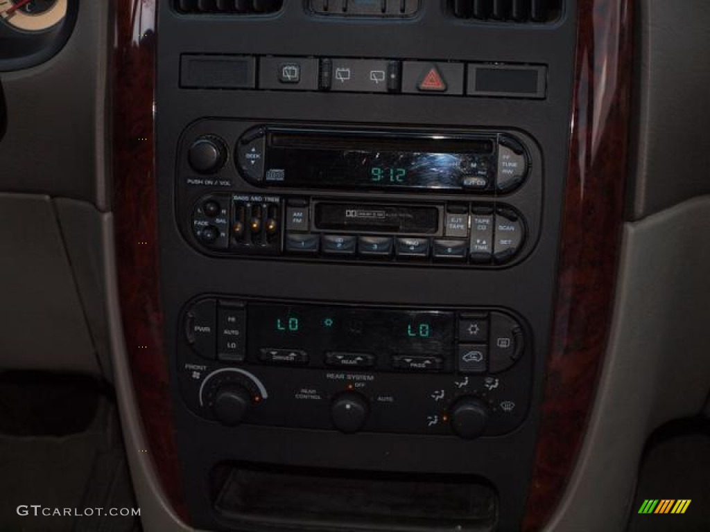 2001 Town & Country LXi - Steel Blue Pearl / Taupe photo #12