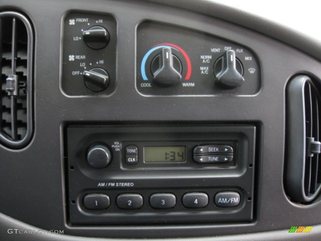 2006 Ford E Series Van E150 XL Passenger Controls Photos