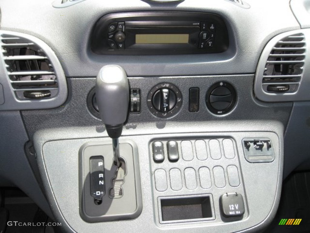 2006 Dodge Sprinter Van 2500 High Roof Cargo Controls Photo #66515430