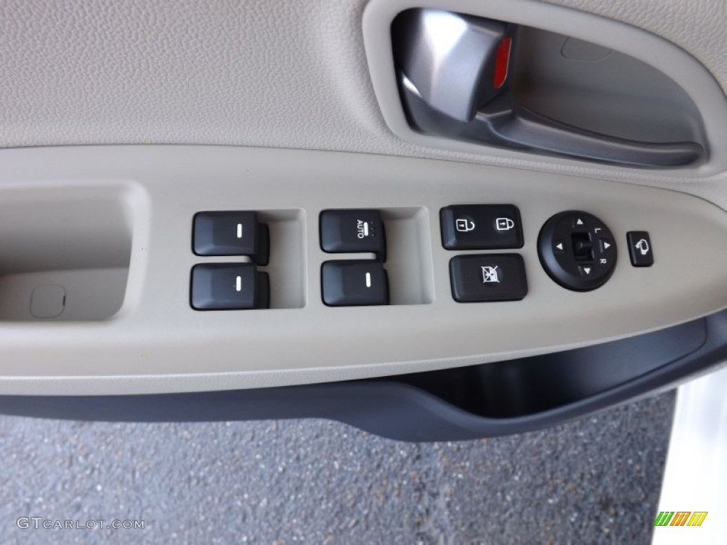 2013 Kia Rio EX 5-Door Controls Photo #66518886