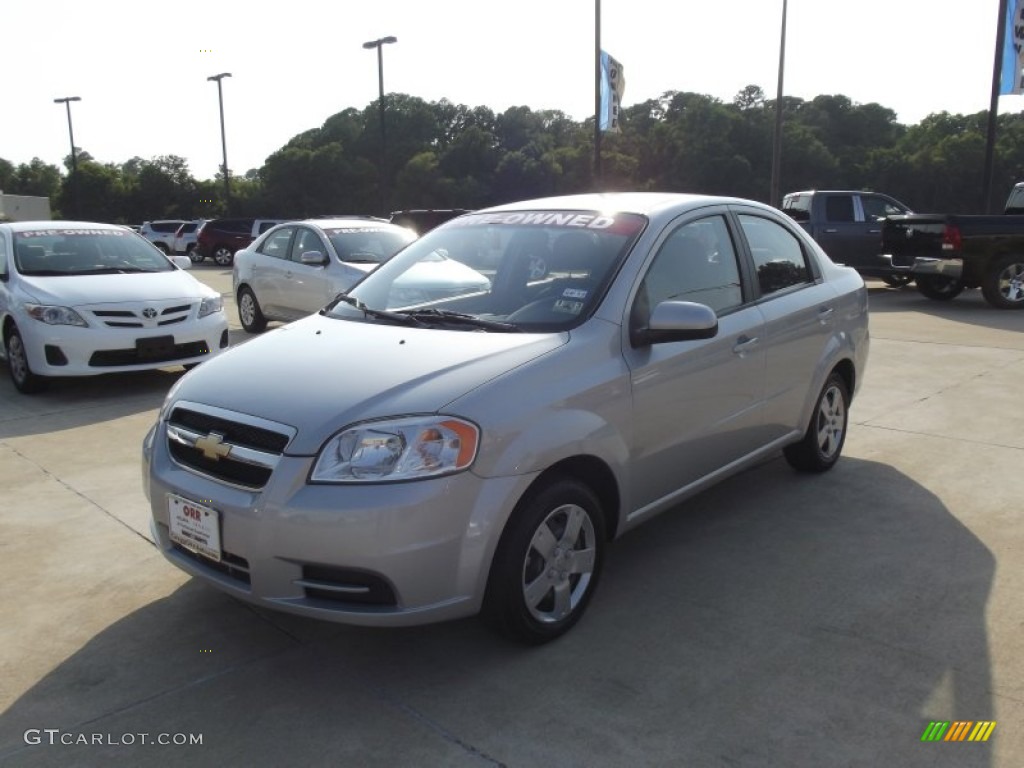2010 Aveo LT Sedan - Cosmic Silver / Charcoal photo #1
