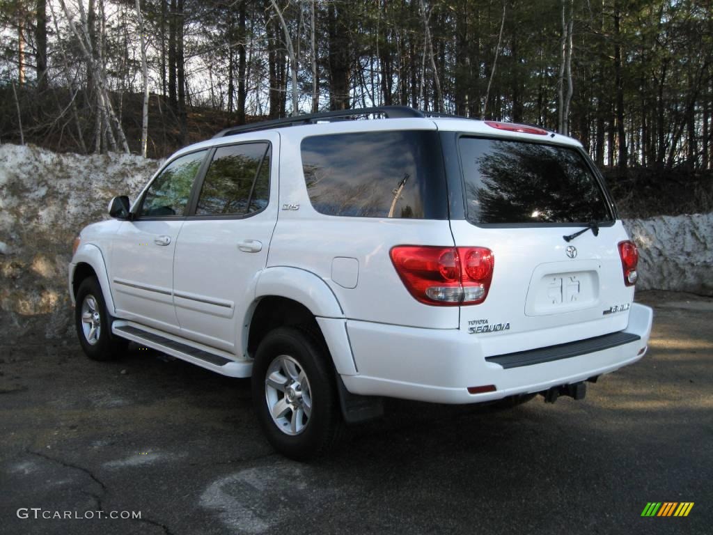 2006 Sequoia SR5 4WD - Natural White / Light Charcoal photo #11