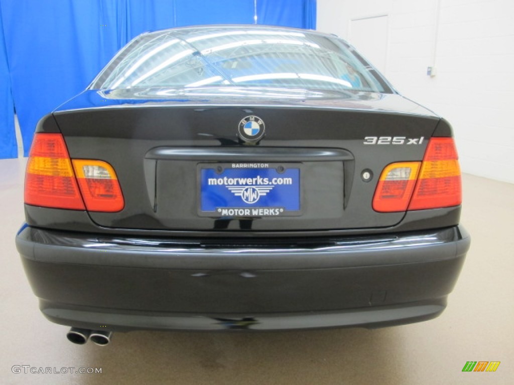 2002 3 Series 325xi Sedan - Jet Black / Black photo #7