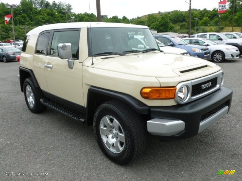 2008 FJ Cruiser 4WD - Sandstorm Metallic / Dark Charcoal photo #1