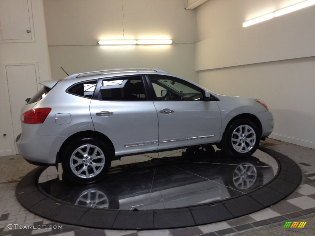2011 Rogue SL AWD - Silver Ice Metallic / Black photo #3