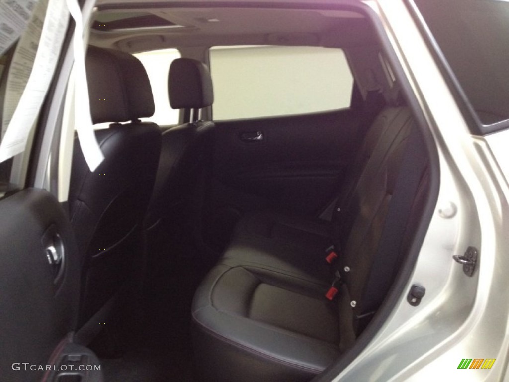 2011 Rogue SL AWD - Silver Ice Metallic / Black photo #7
