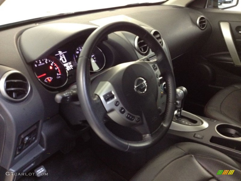 2011 Rogue SL AWD - Silver Ice Metallic / Black photo #15