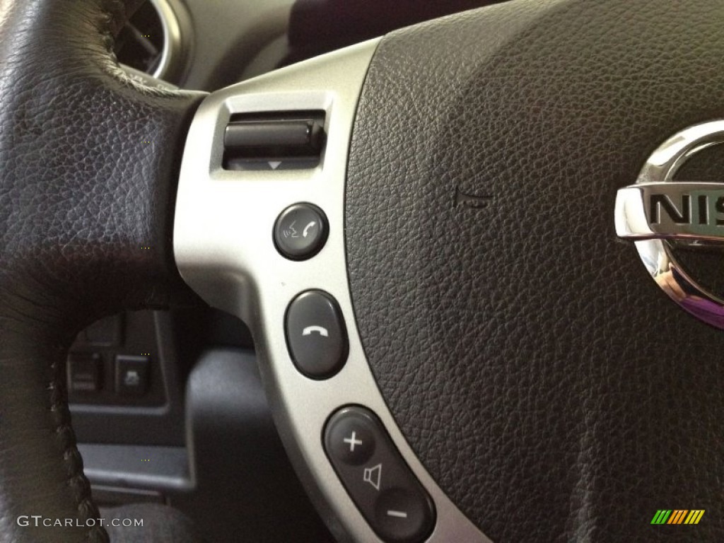 2011 Rogue SL AWD - Silver Ice Metallic / Black photo #20