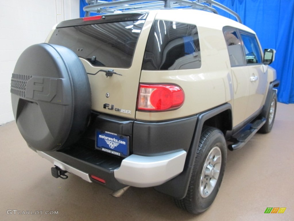 2011 FJ Cruiser 4WD - Quicksand / Dark Charcoal photo #9