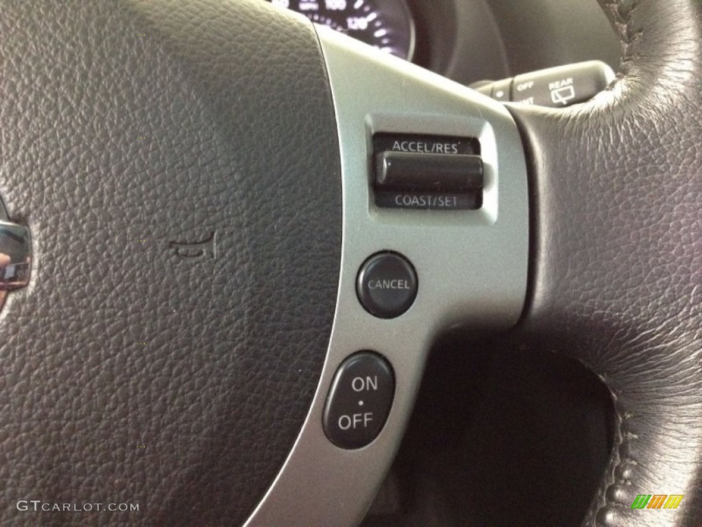 2011 Rogue SL AWD - Platinum Graphite / Black photo #21