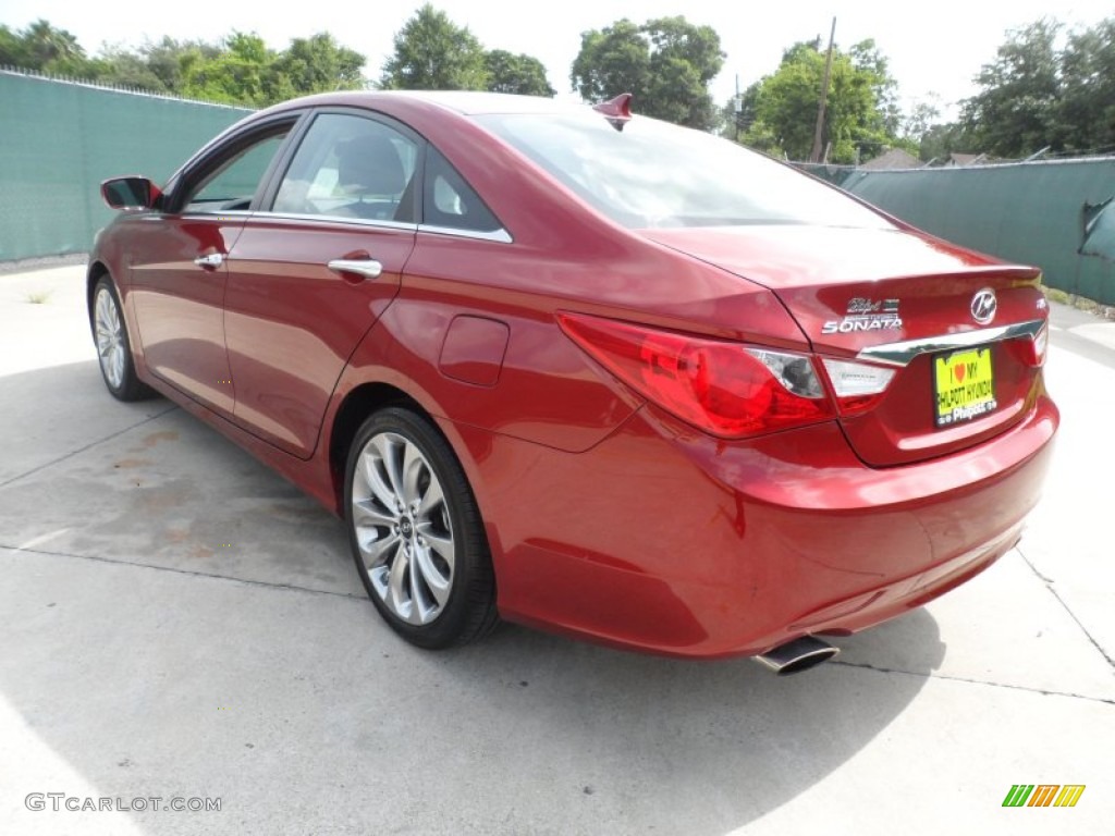 2011 Sonata SE 2.0T - Venetian Red / Black photo #5