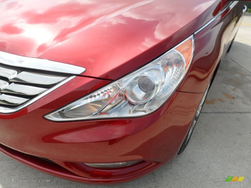 2011 Sonata SE 2.0T - Venetian Red / Black photo #10