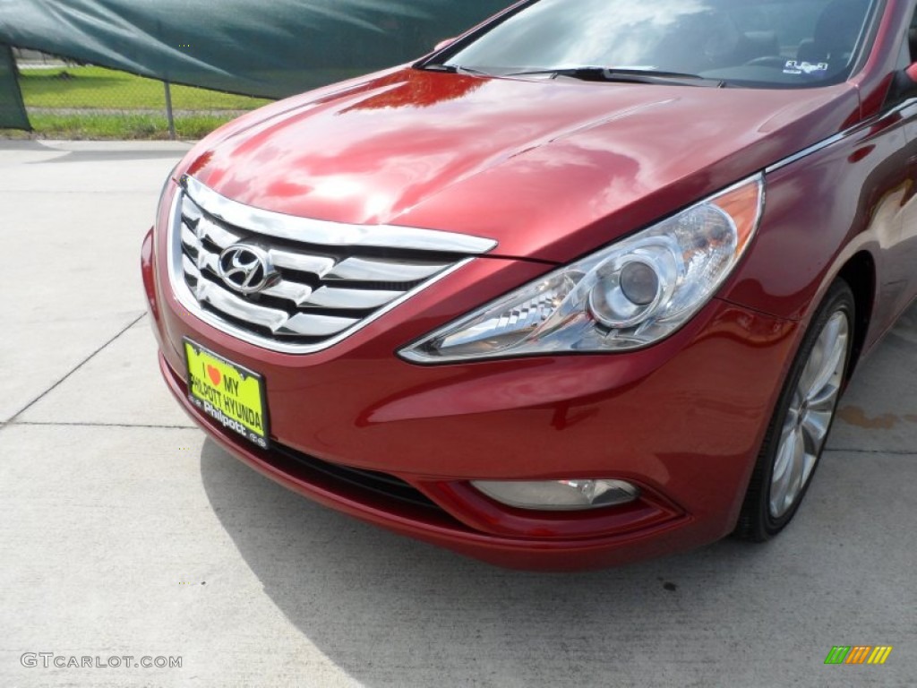 2011 Sonata SE 2.0T - Venetian Red / Black photo #11