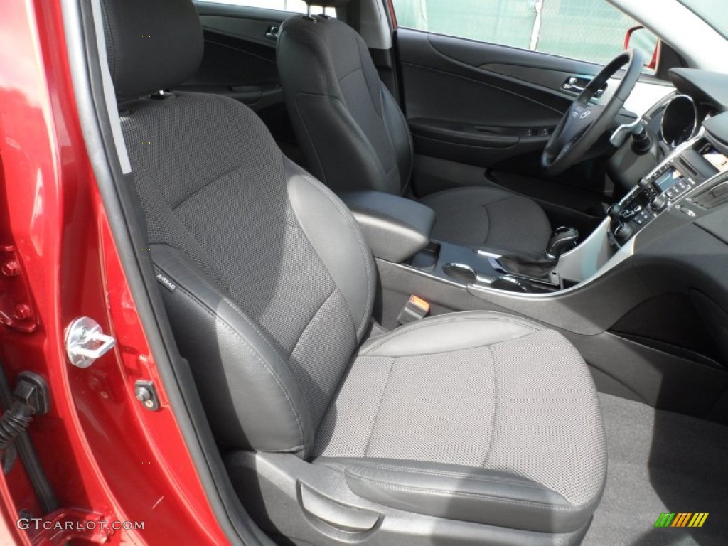 2011 Sonata SE 2.0T - Venetian Red / Black photo #27