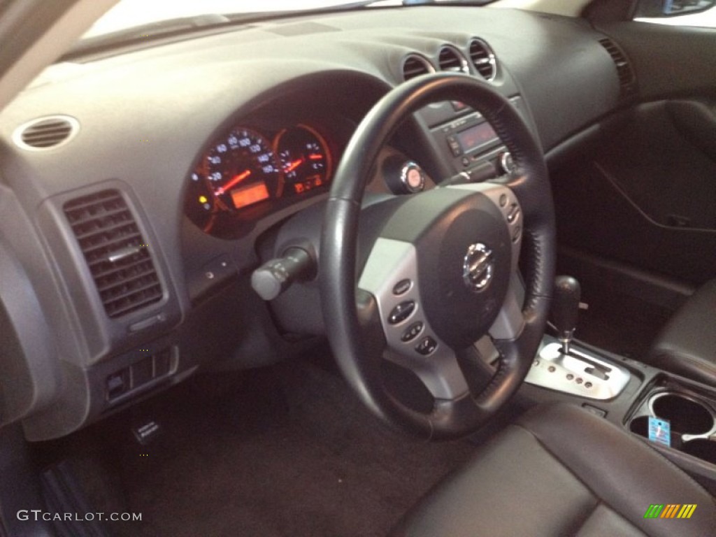 2009 Altima 2.5 SL - Super Black / Charcoal photo #14