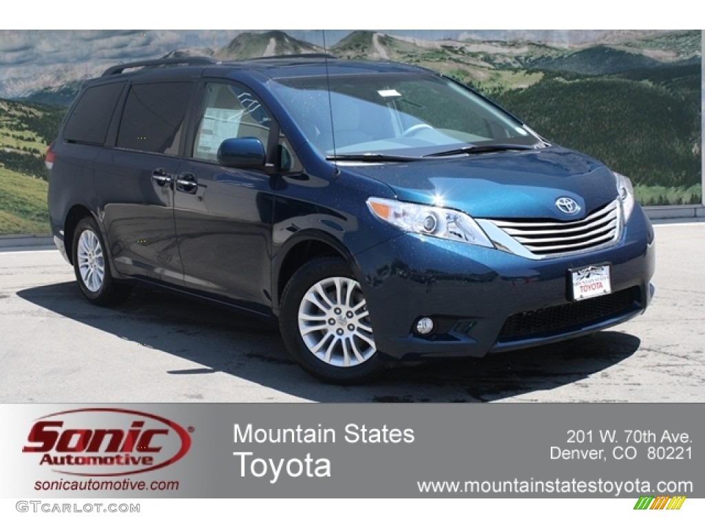 2012 Sienna XLE - South Pacific Pearl / Light Gray photo #1