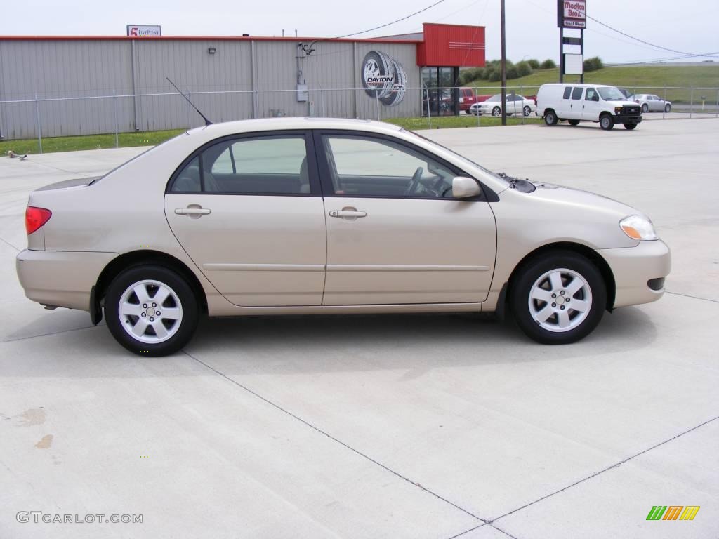 2005 Corolla LE - Desert Sand Mica / Pebble Beige photo #5