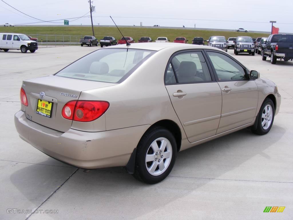 2005 Corolla LE - Desert Sand Mica / Pebble Beige photo #6