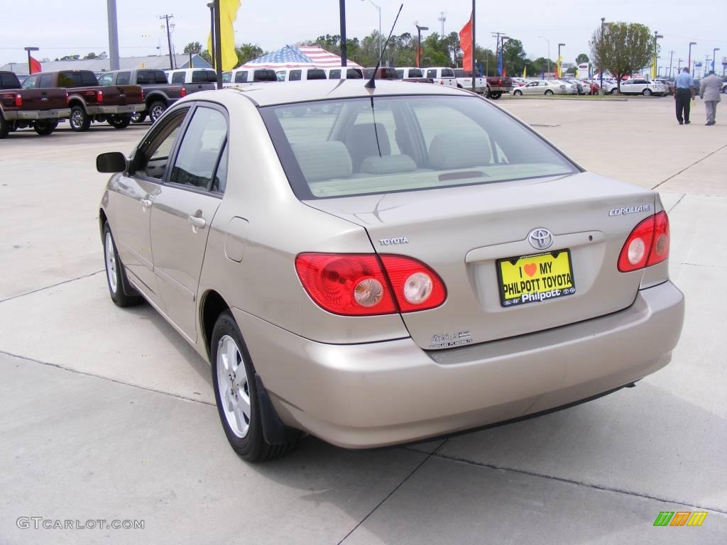 2005 Corolla LE - Desert Sand Mica / Pebble Beige photo #8