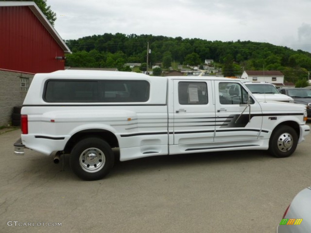 1996 F350 XLT Crew Cab Dually - Oxford White / Grey photo #6