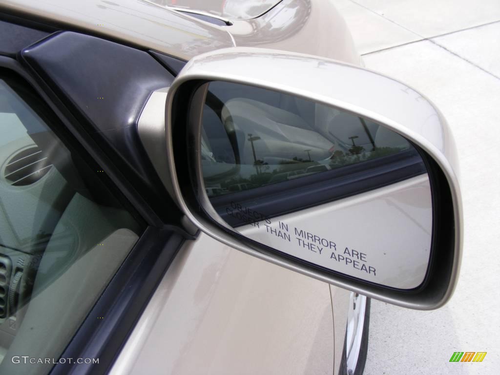 2005 Corolla LE - Desert Sand Mica / Pebble Beige photo #14