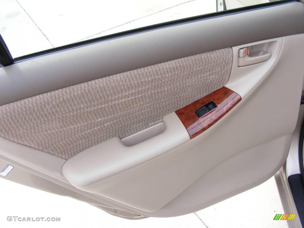 2005 Corolla LE - Desert Sand Mica / Pebble Beige photo #29