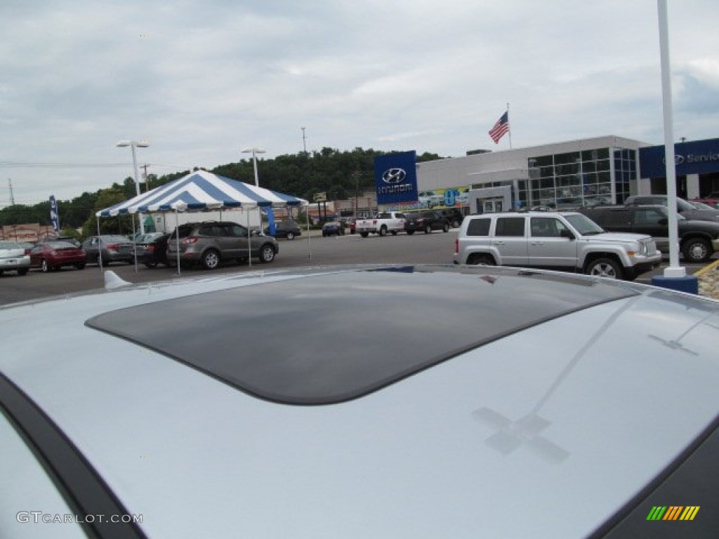 2013 Elantra Limited - Silver / Gray photo #3