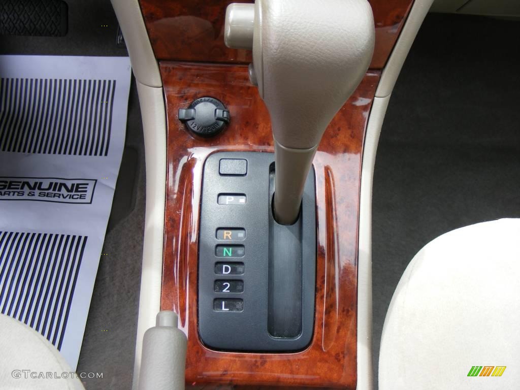 2005 Corolla LE - Desert Sand Mica / Pebble Beige photo #36