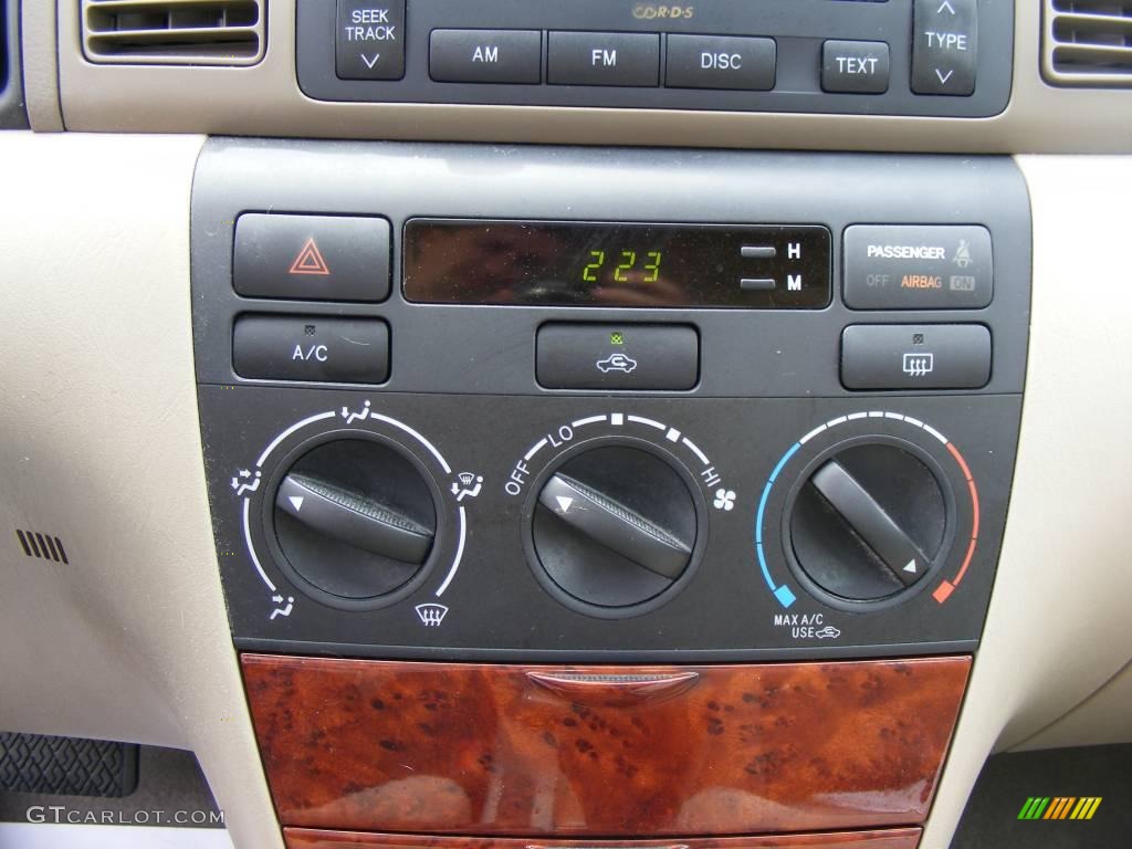 2005 Corolla LE - Desert Sand Mica / Pebble Beige photo #37