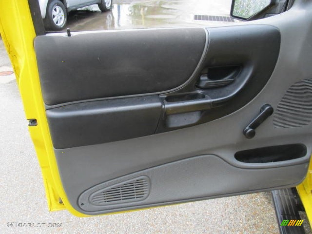 2006 Ford Ranger XLT SuperCab 4x4 Medium Dark Flint Door Panel Photo #66535563