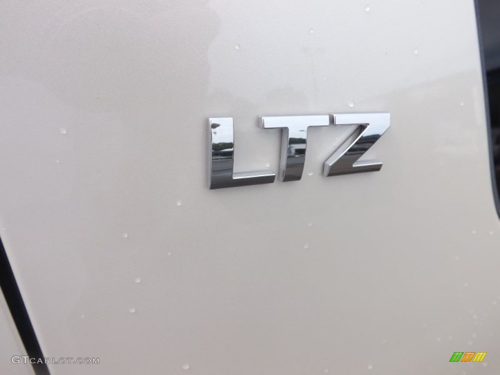 2012 Chevrolet Suburban LTZ Marks and Logos Photos