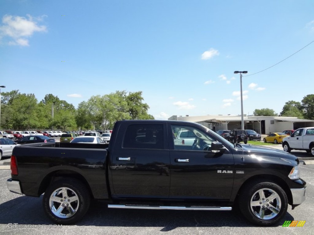 2010 Ram 1500 Big Horn Crew Cab - Brilliant Black Crystal Pearl / Dark Slate/Medium Graystone photo #9