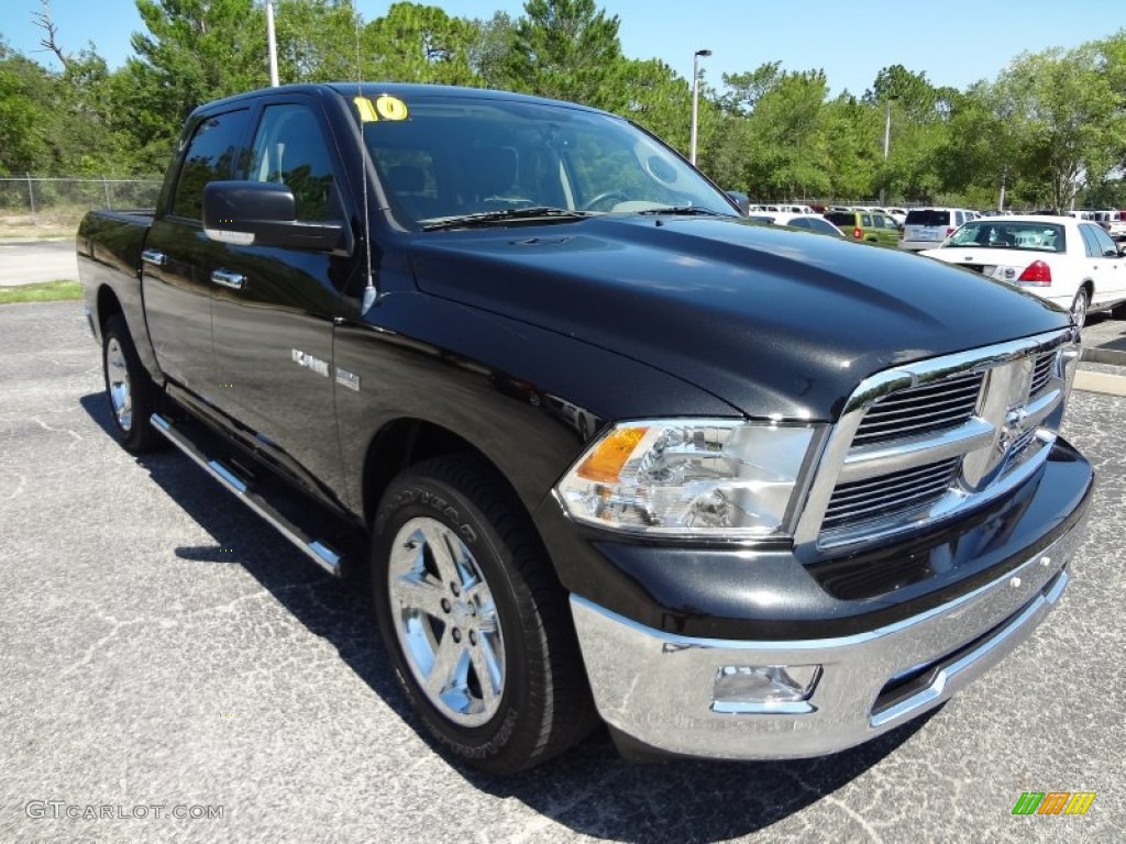 2010 Ram 1500 Big Horn Crew Cab - Brilliant Black Crystal Pearl / Dark Slate/Medium Graystone photo #10